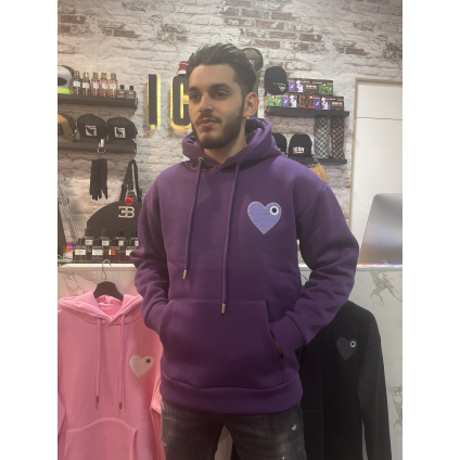 pull a coeur mauve ADJ